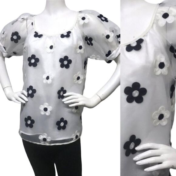 VOOM JOY HAN Embroidered DAISY PUFF Sleeve Top M - Picture 2 of 15